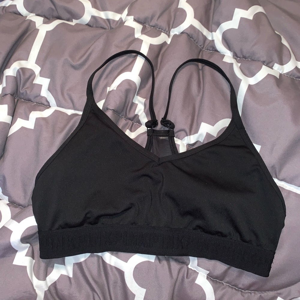 sports bra